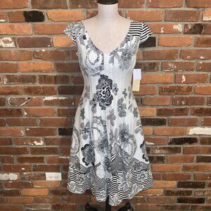 Mikael Aghal White And Black Floral Fit N Flare Dress Size 4